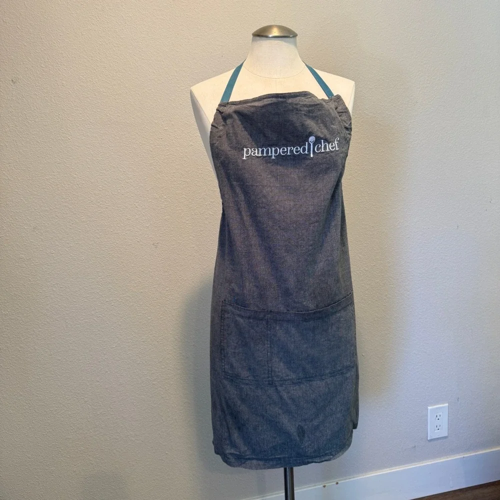 Pampered Chef Grey Chambray Cotton Apron with Pockets‎ and Teal Ties Logo